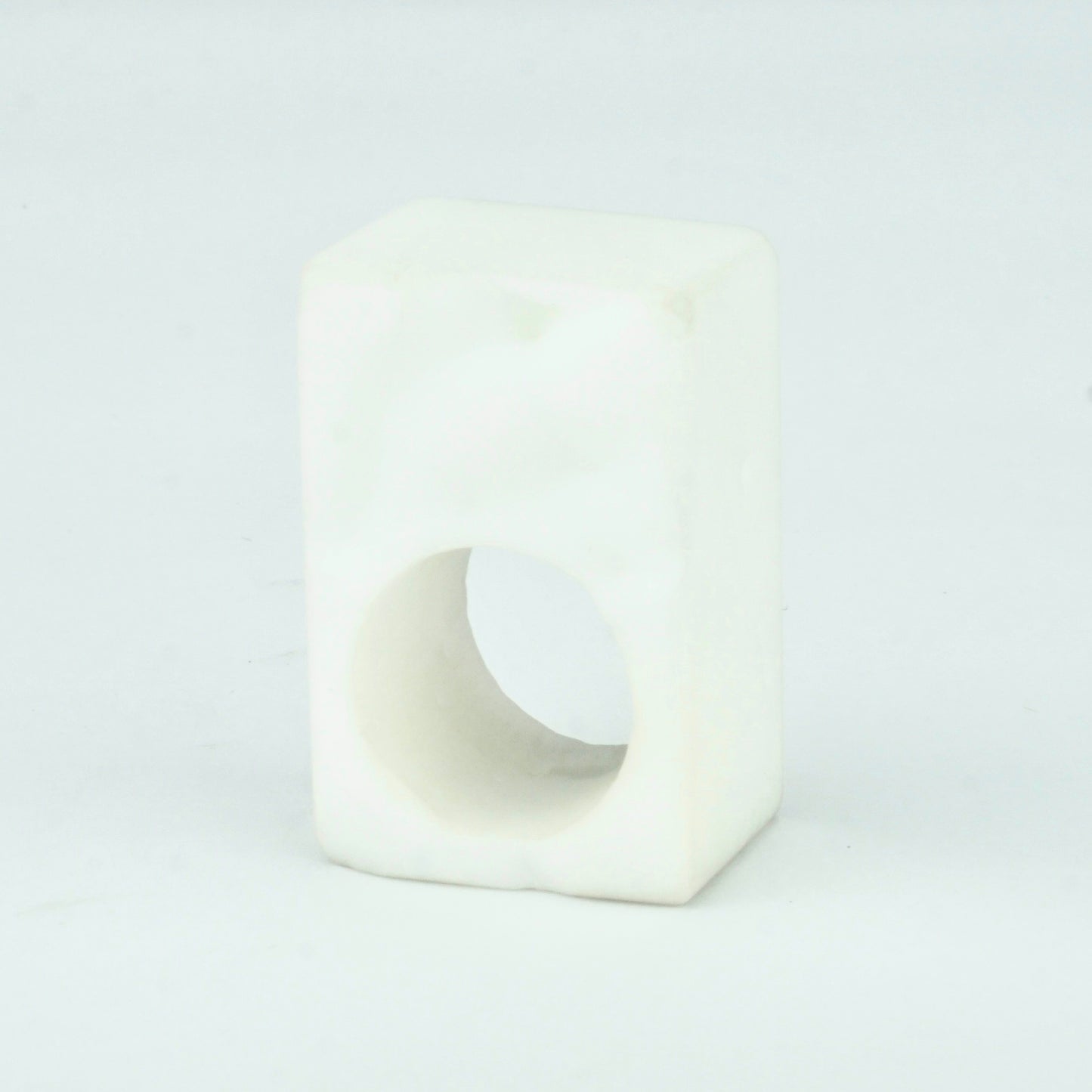 Anello white block