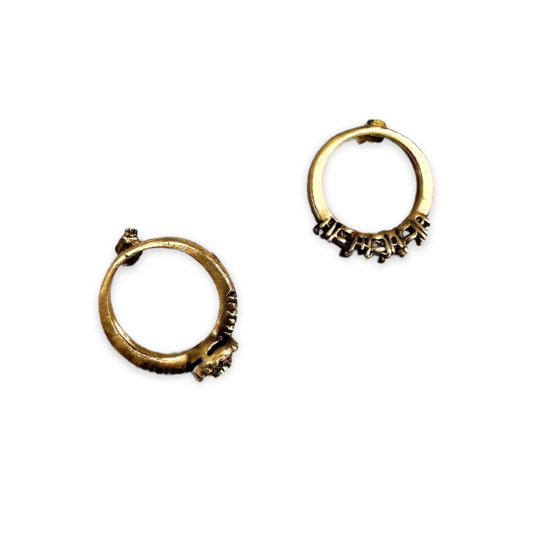 Chimera: Ear-rings a lobo