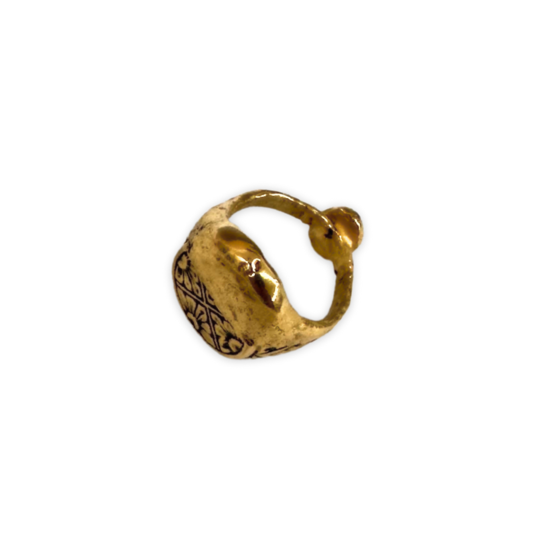 Belladonna: anello chevalier due metà