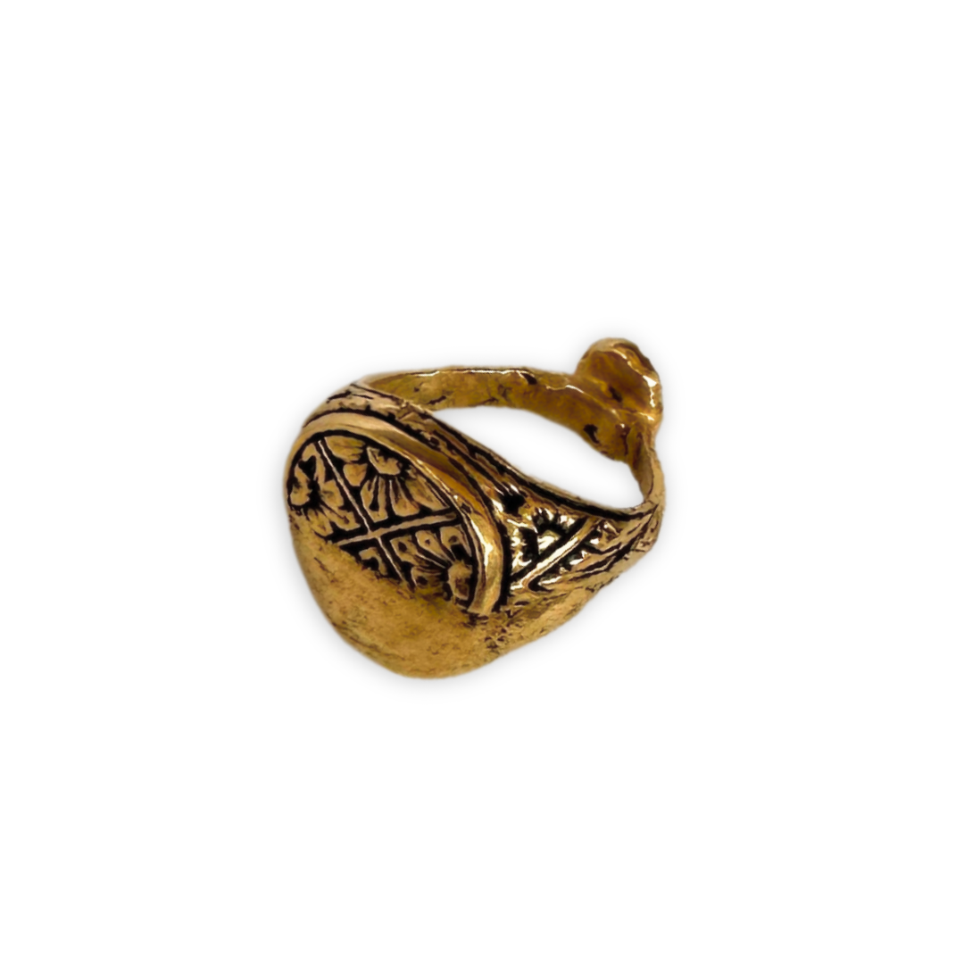 Belladonna: anello chevalier due metà