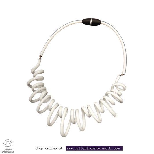 W necklace