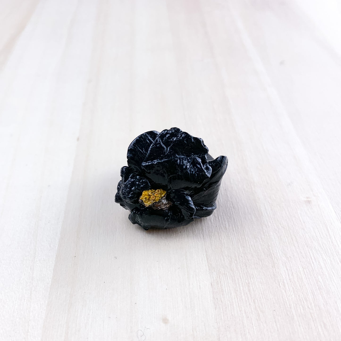 Petals and bark scented ring